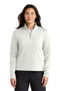 The North Face® Women’s Aim 1/4-Zip Fleece White Dune